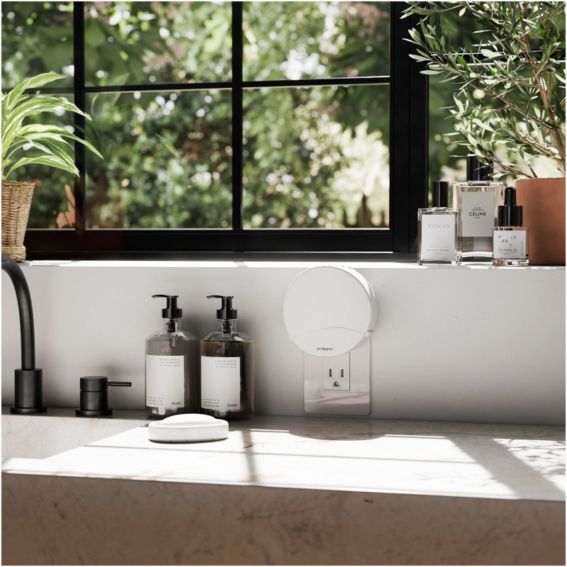 Vitruvi Plug-In Wall Diffuser + 1 Oil Bundle - 8